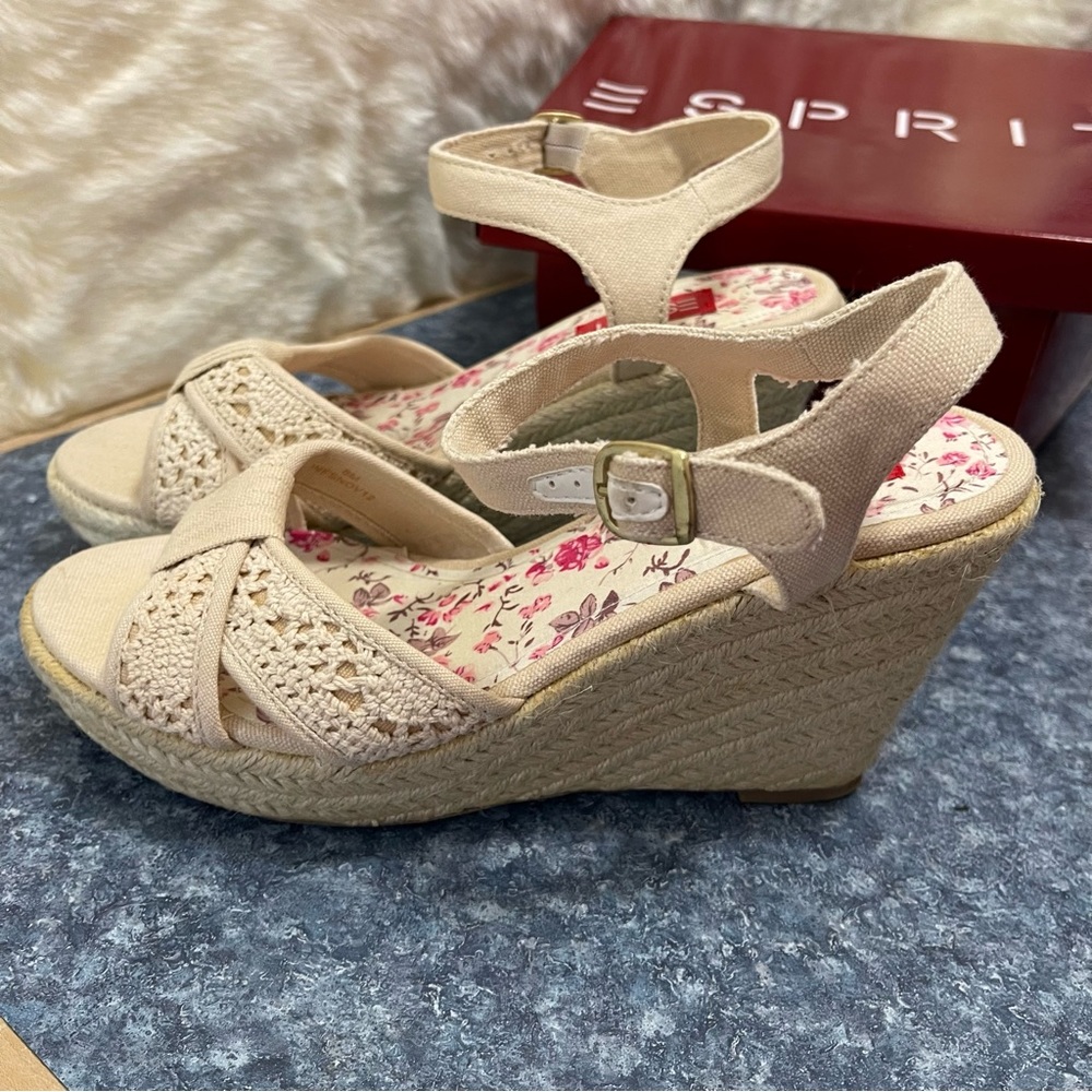 Espirit Anna Wedges, Size 8 - Picture 2 of 6